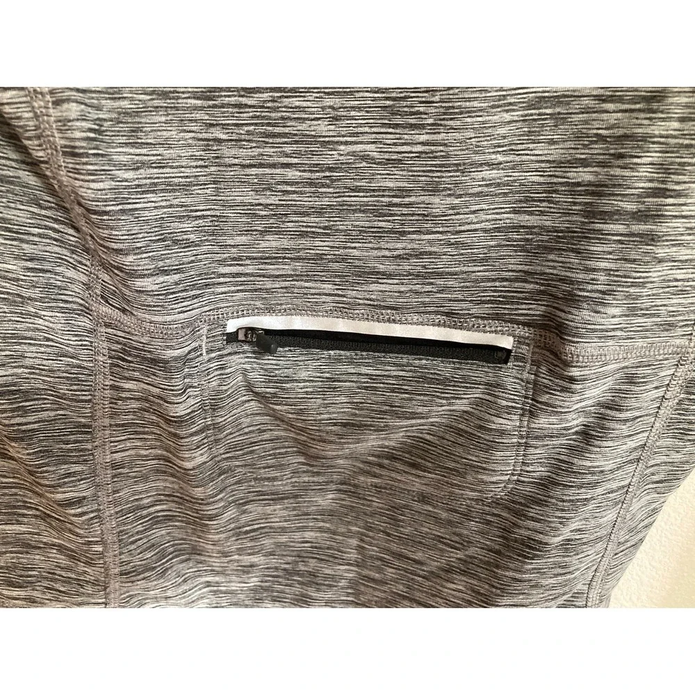 Champion Duo Dry Hooded Gray Pullover Shirt Women Size Small‎ Long Sleeve Pocket